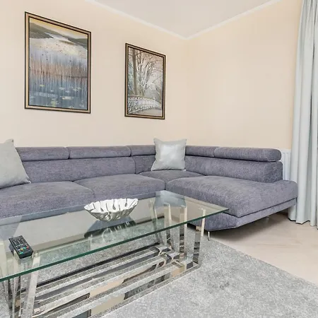 Batorego 7 By Renters *