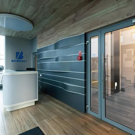 Batorego 7 By Renters Апартаменты