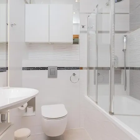 Batorego 7 By Renters *