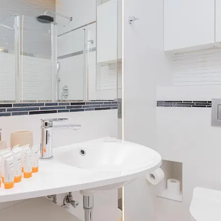 Batorego 7 Premium With Parking By Renters Gdynia